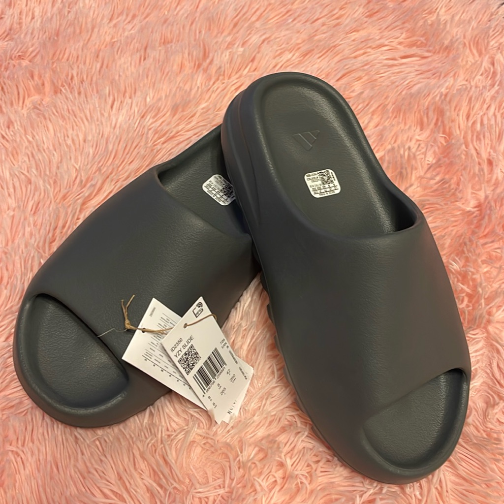 Yzy Slide Made By Adidas